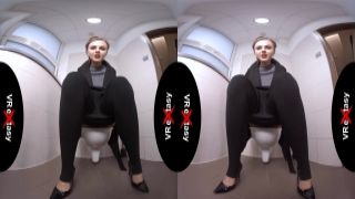 Tina Kay - In Toilet