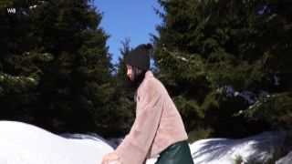 Lady Dee - Frolicking In The Snow